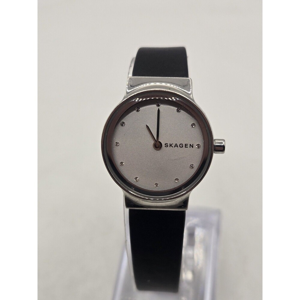 Skagen Freja SKW2668  Ladies' Black Leather Analog Dial Quartz Watch. New Batt.